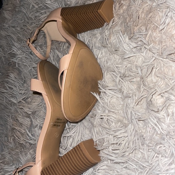 Charlotte Russe Nude open toed heels size 8 in women - Picture 5 of 5